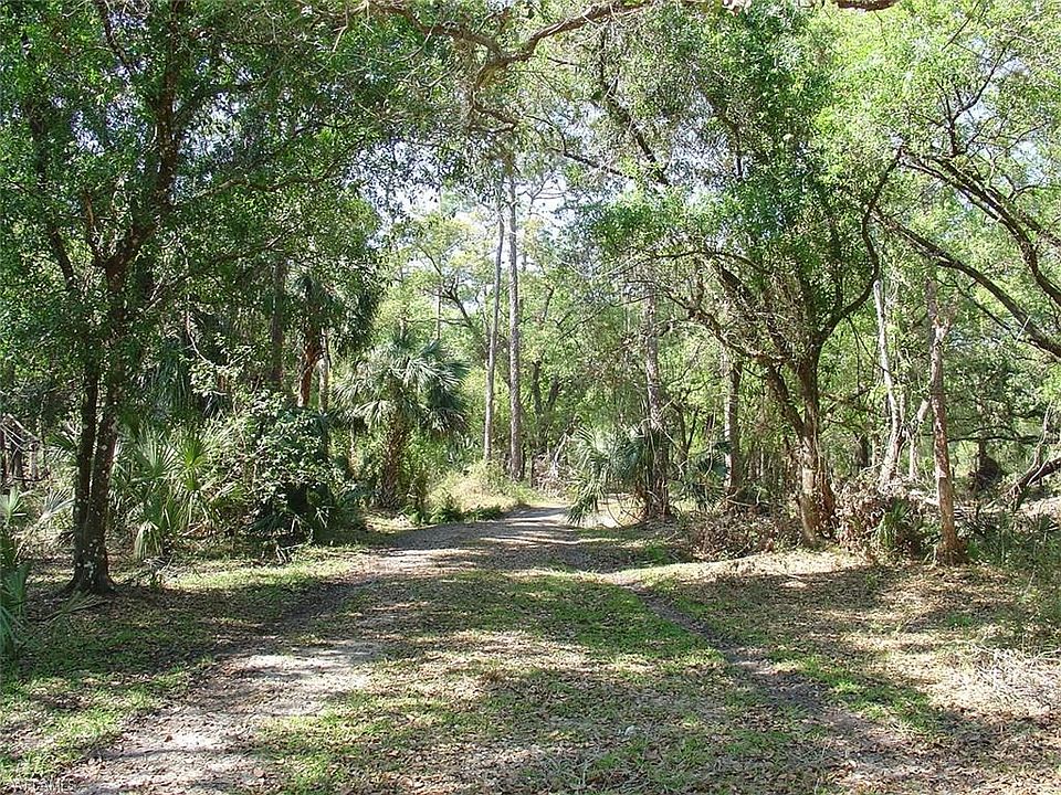 1st image of 975 Silver Lake Rd