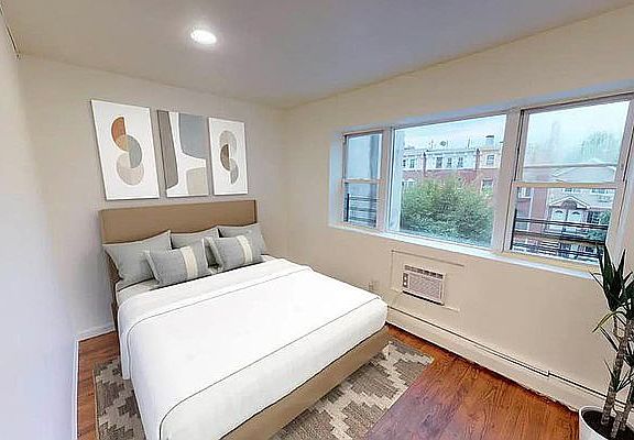 4th image of 293 Throop Ave #3A