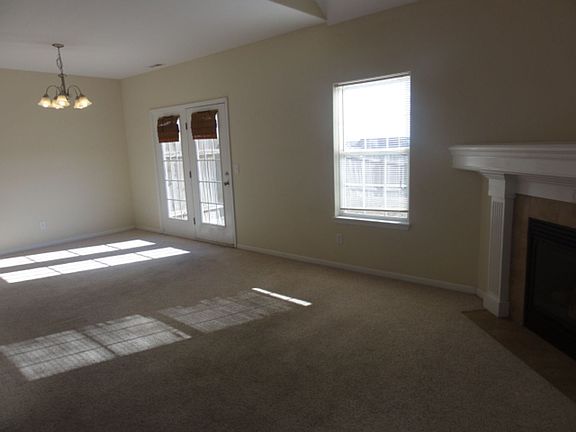 3rd image of 2725 Kathie Dr