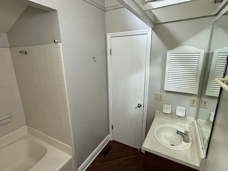 1211 Stone Greene St — Photo 4