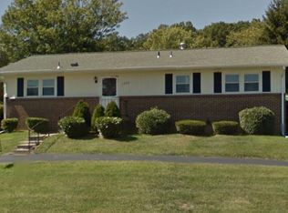 1404 Armstrong Ave, Staunton, VA 24401