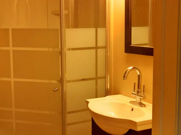 1746 W 17th St, Chicago, IL 60608