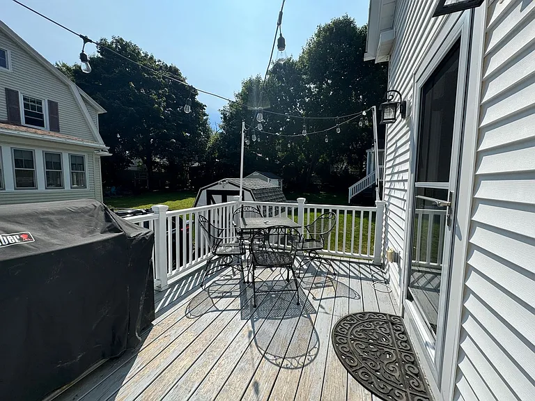 286 Pine St — Photo 24