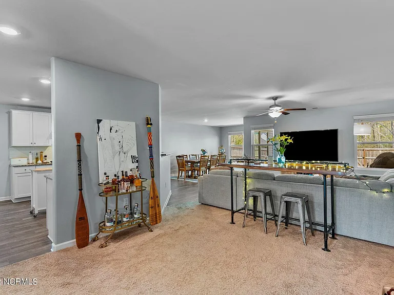 680 Aurora Pl — Photo 15