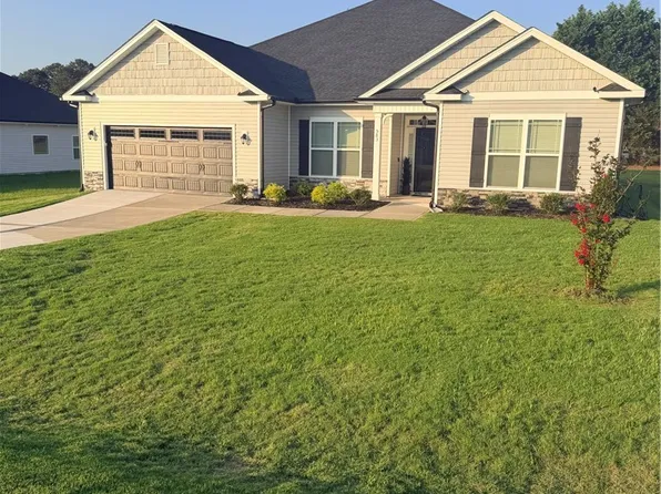 583 Sweet Potato Ln, Nashville, NC 27856