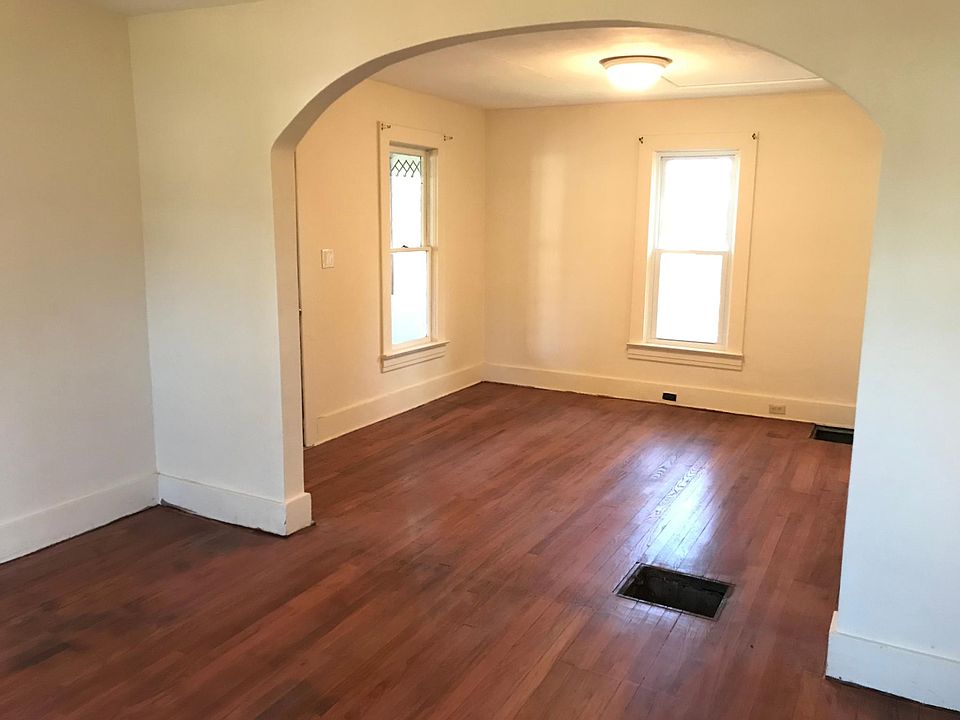 Double dining/living room