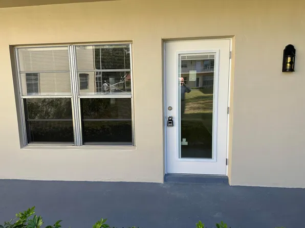 36 Pine Arbor Lane #102, Vero Beach, FL 32962