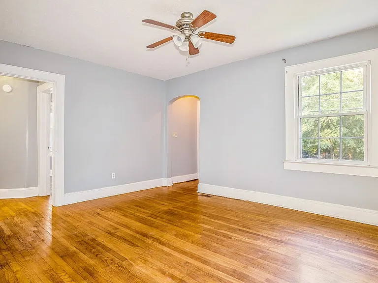 727 Greenland Dr — Photo 8