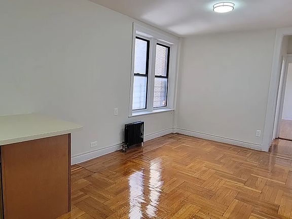 4th image of 1404 Noble Ave APT 4K