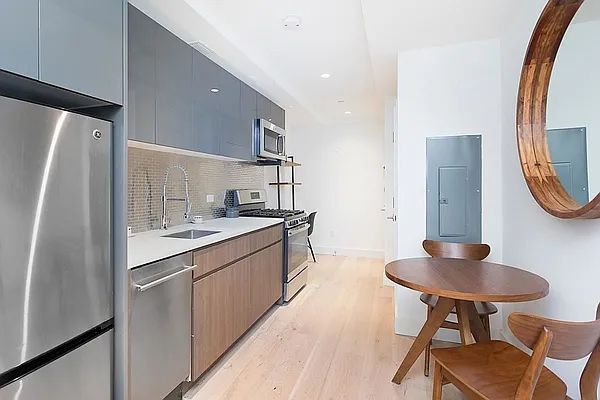 Rented by Living New York | media 15