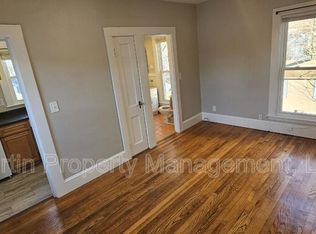 72 Linden St #203, Reading, MA 01867