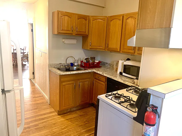 63 Preston St #1-2 — Photo 19