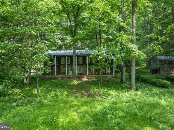 711 Fern Clf, Capon Bridge, WV 26711