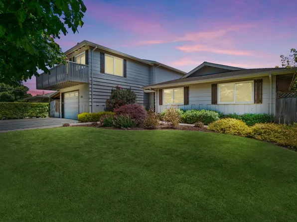 230 Siesta Dr, Aptos, CA 95003