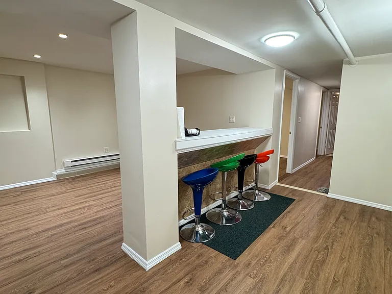 614 49th St #BASEMENT — Photo 3