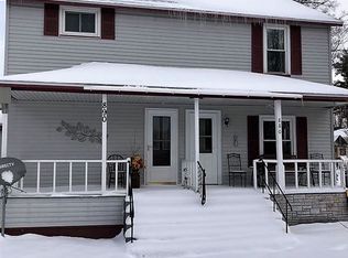 880 Cottage St, Ishpeming, MI 49849