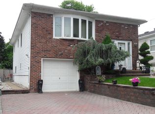 480 Foster Rd, Staten Island, NY 10309