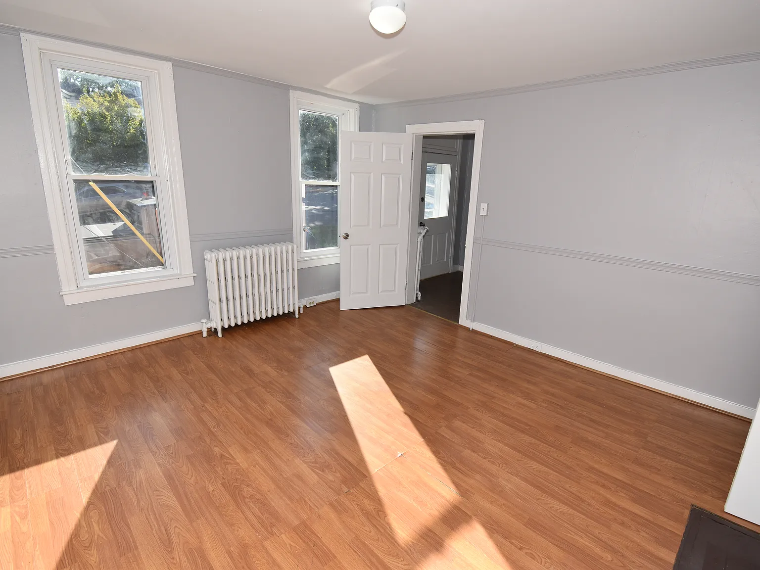 6 bed, 2400 sqft, $2,650 — Photo 4