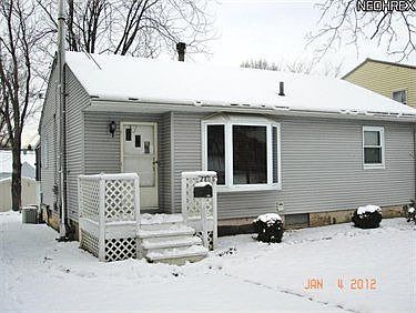 2nd image of 2808 Oakwood Dr