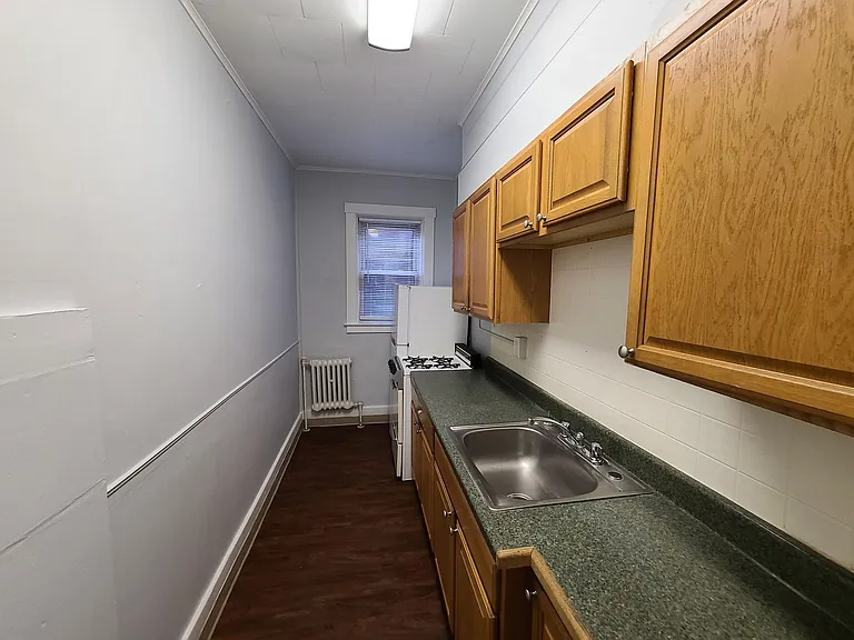 1625 East Ave — Photo 21