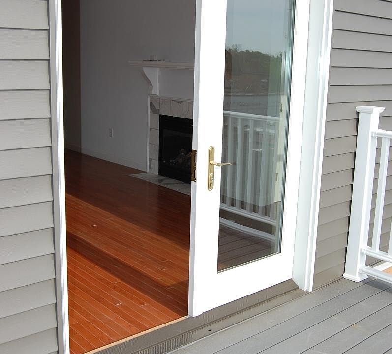 Balcony boasts outdoor lighting and views of Elmwood Village