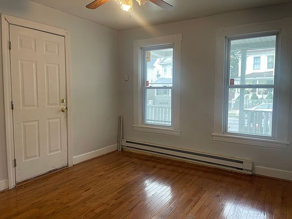 3rd image of 1160 Hancock Ave #1