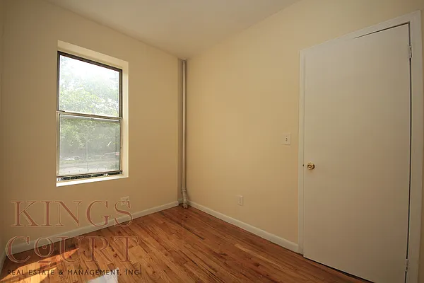 Rented by Kings Court Real Estate | media 41