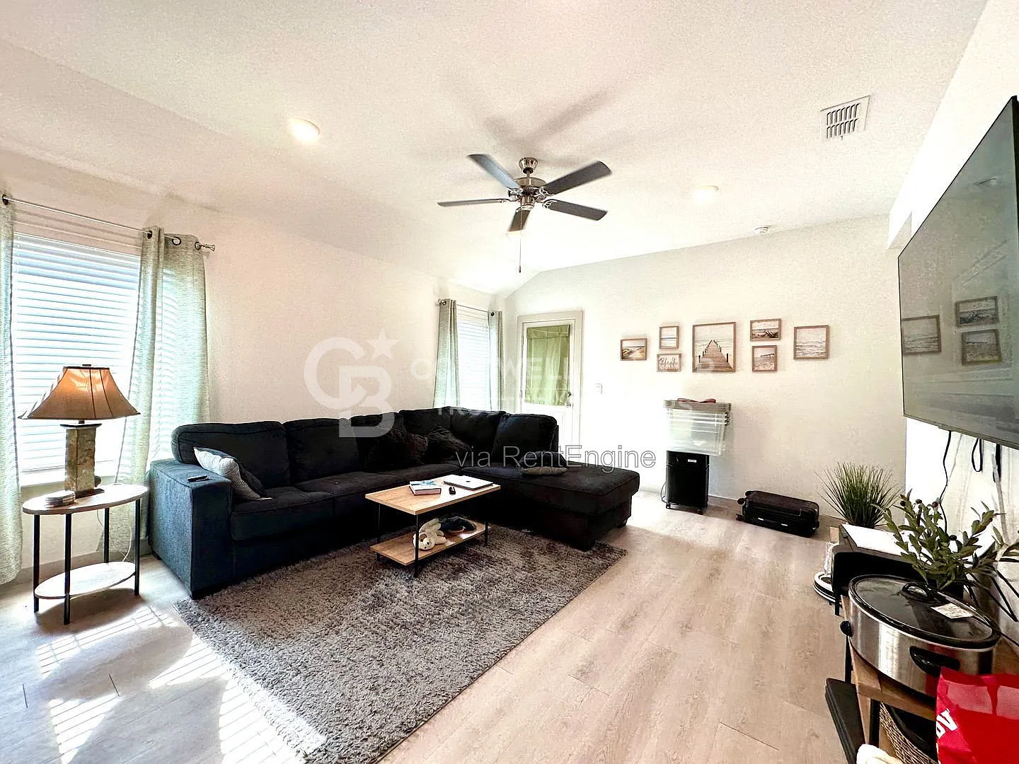 3 bed, 2.0 bath, 1409 sqft, $1,575 — Photo 4