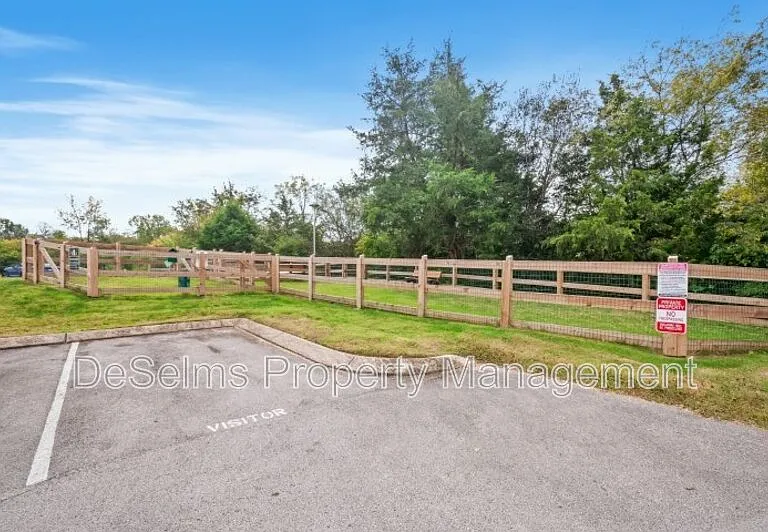1204 Parkstone Ln — Photo 17