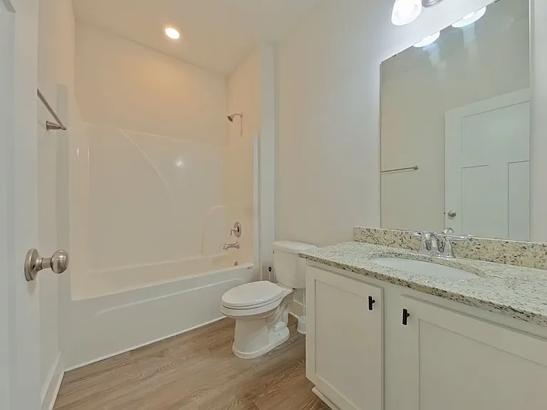 6178 Jenks Dr — Photo 12