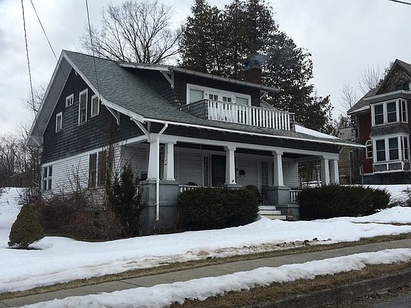 3rd image of 82 Grace Ave
