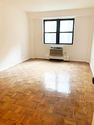 Rented by Addison Property Group | media 3