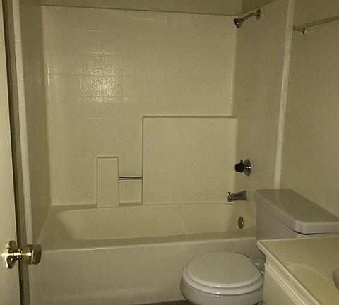 5th image of 731 Corvette Dr APT 2