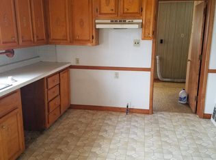 402 7th St, Struthers, OH 44471