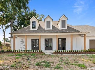 214 Ridgecroft Dr, Carencro, LA 70520