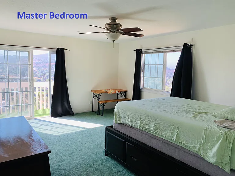 3475 Lakeview Dr — Photo 2