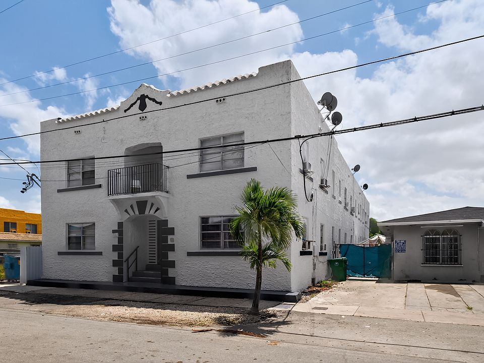 1st image of 544 NW 23rd Ct #4de99ccce