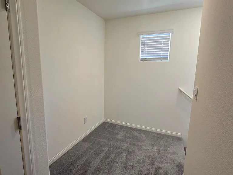 7647 Duran Harbor Ln — Photo 17