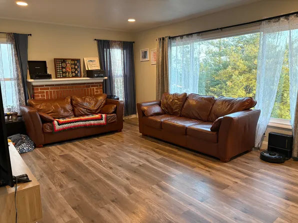 6600 Outlook Ave, Oakland, CA 94605