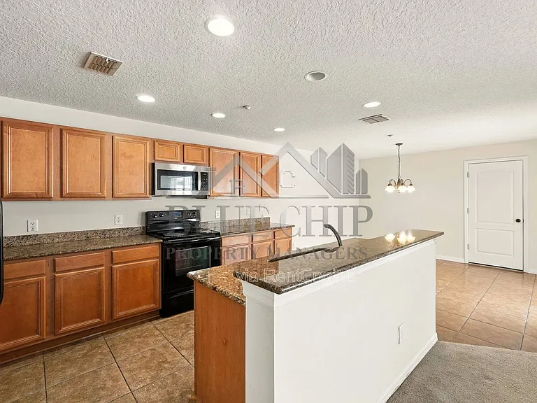 13800 Golden Russet Dr — Photo 18