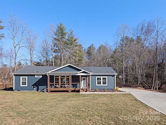 3rd image of 263 Moss Hill Dr