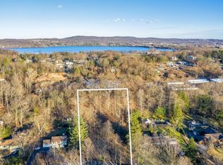 64 Ridgeview Ter, Wayne, NJ 07470