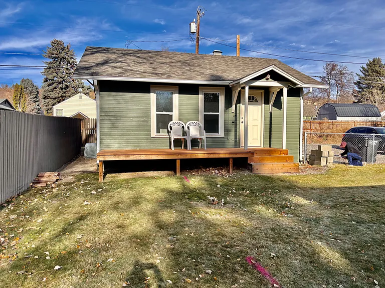 1115 Poly Dr — Photo 3