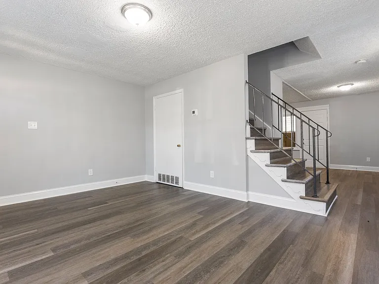 4711 Navarro Ave — Photo 16