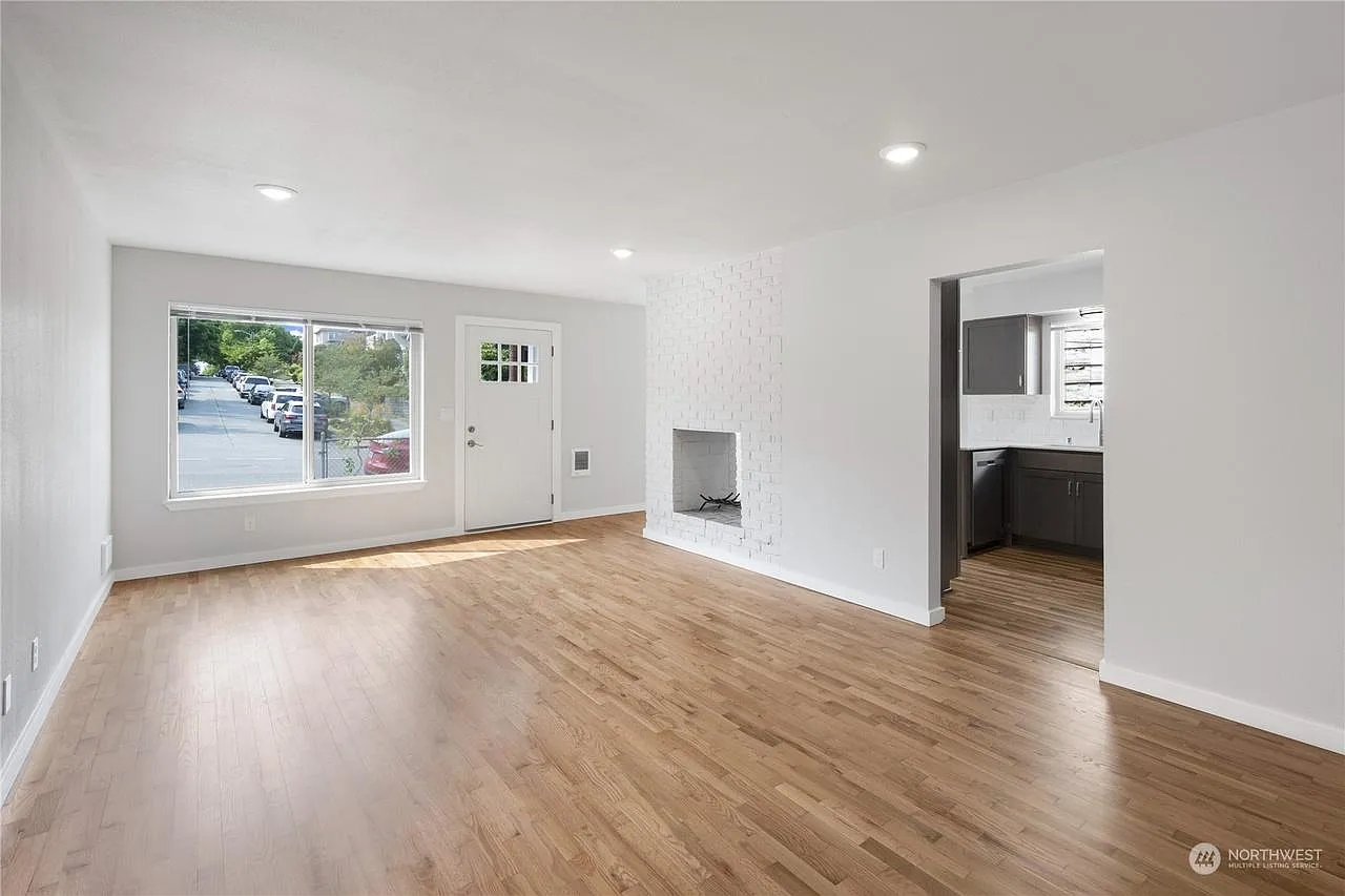 6324 Latona Ave NE — Photo 4