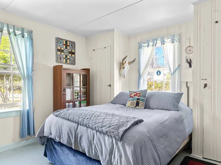 68 Crescent St — Photo 10