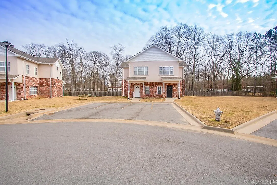 2 bed, 2.5 bath, 1276 sqft, $1,325 — Photo 3