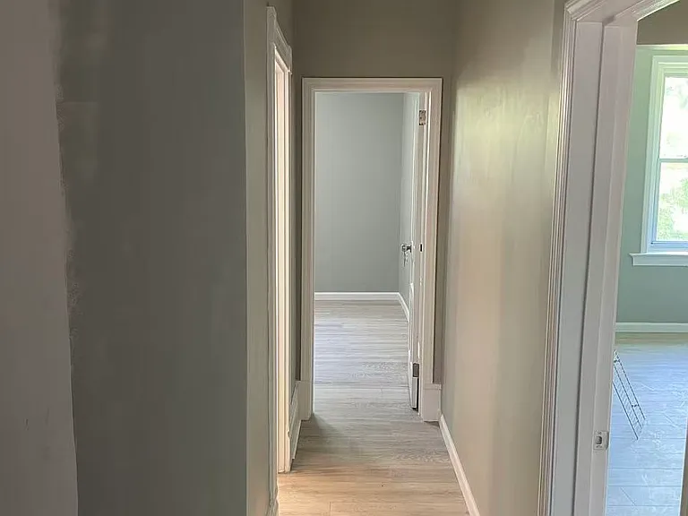 912 Adelaide St #204 — Photo 5