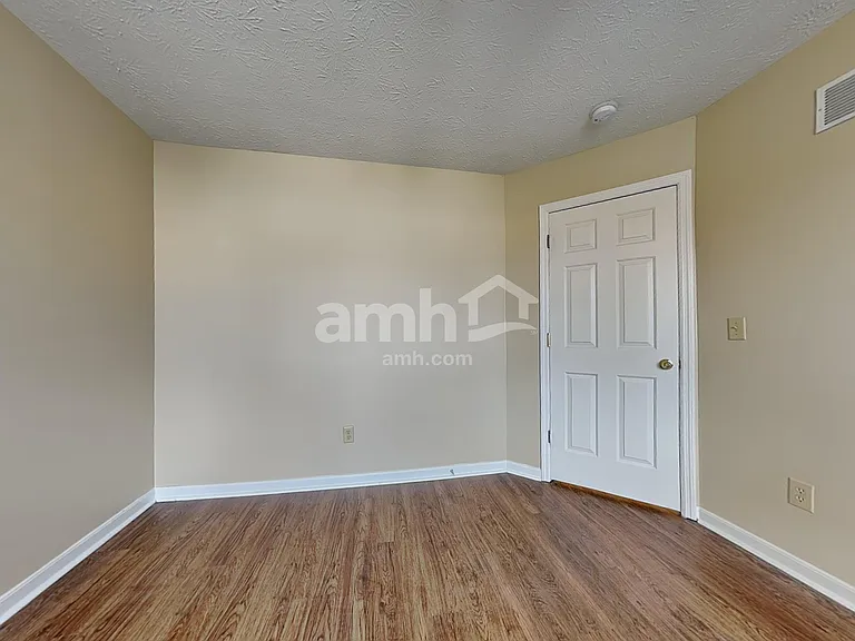 5671 Longbow Dr — Photo 23