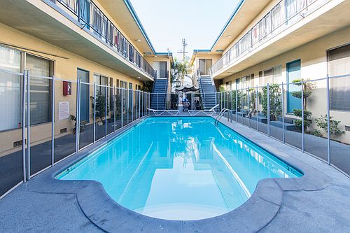 2nd image of 3439 Vinton Ave #6